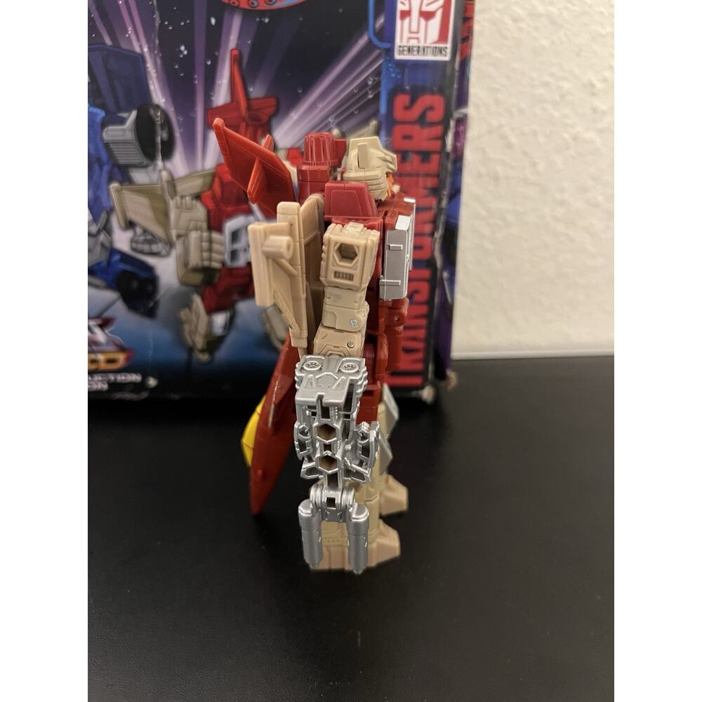 Transformers Legacy United Doom 'N Destruction Breakdown & Windsweeper - Picture 11 of 14